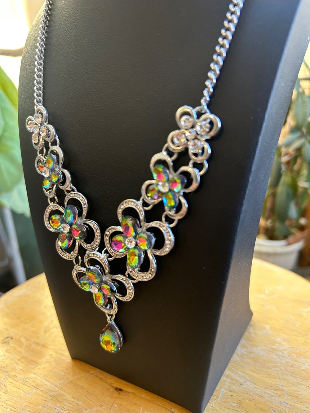 Multicolor Iridescent Glass Flower Statement Necklace - Picture 3 of 8